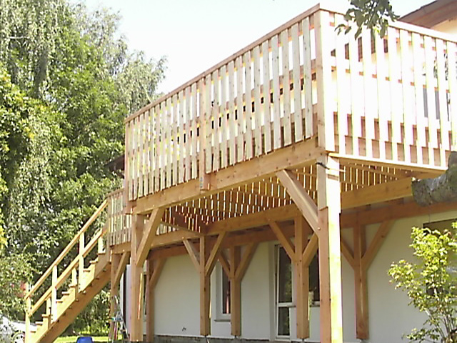 Holzbalkon bauen.JPG